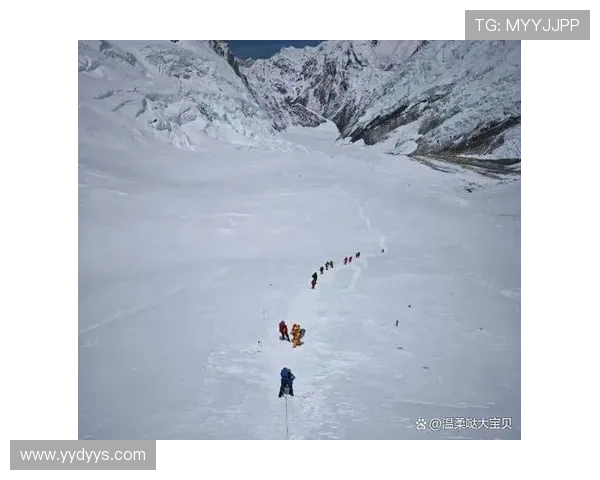 初学者至高手必备攀岩装备推荐详解 助你轻松征服每一座山峰